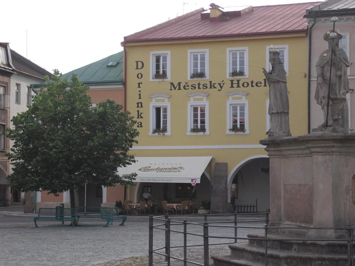 Mestsky Hotel Dorinka Hostinne  Exterior photo